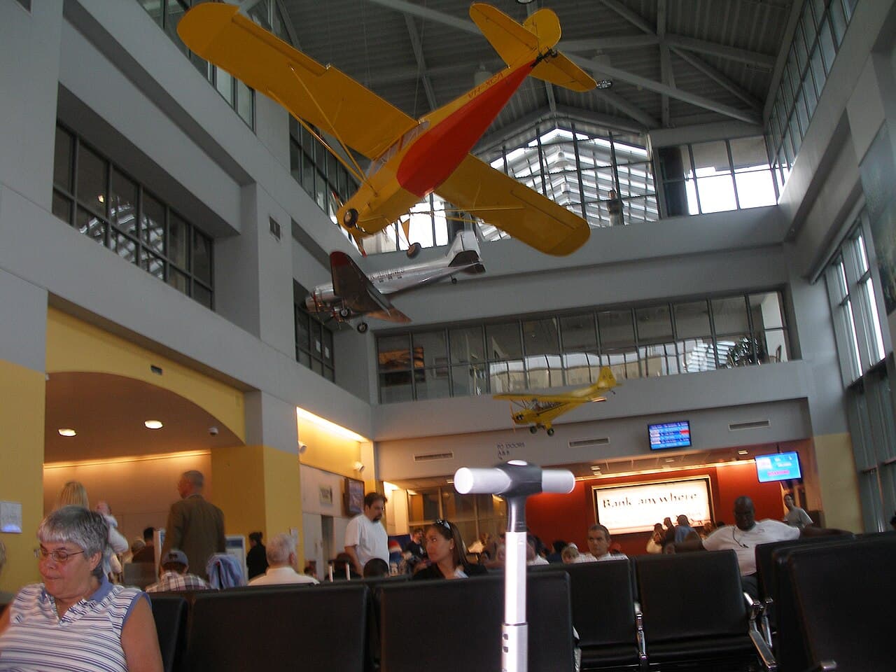 Airport facilities at Westchester County Airport (HPN)
