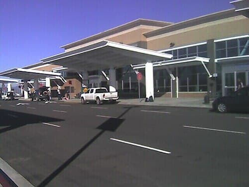Airport facilities at Rogue Valley International-Medford Airport (MFR)