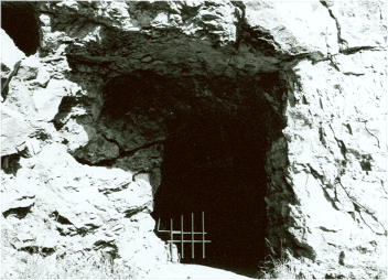 Jewel Cave Gateway, South Dakota — destination view