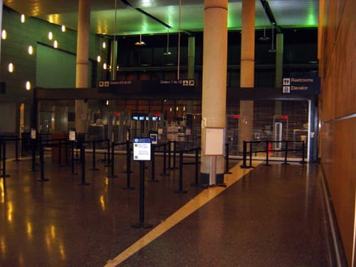 Airport facilities at Bradley International Airport (BDL)