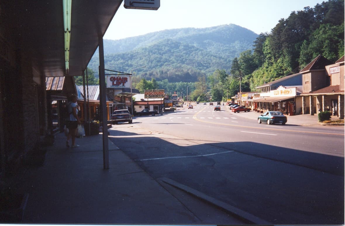 Great Smoky Mountains Cherokee Gateway, North Carolina — destination view