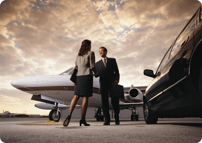 Luxury limousine providing airport transfer with Genius Limo