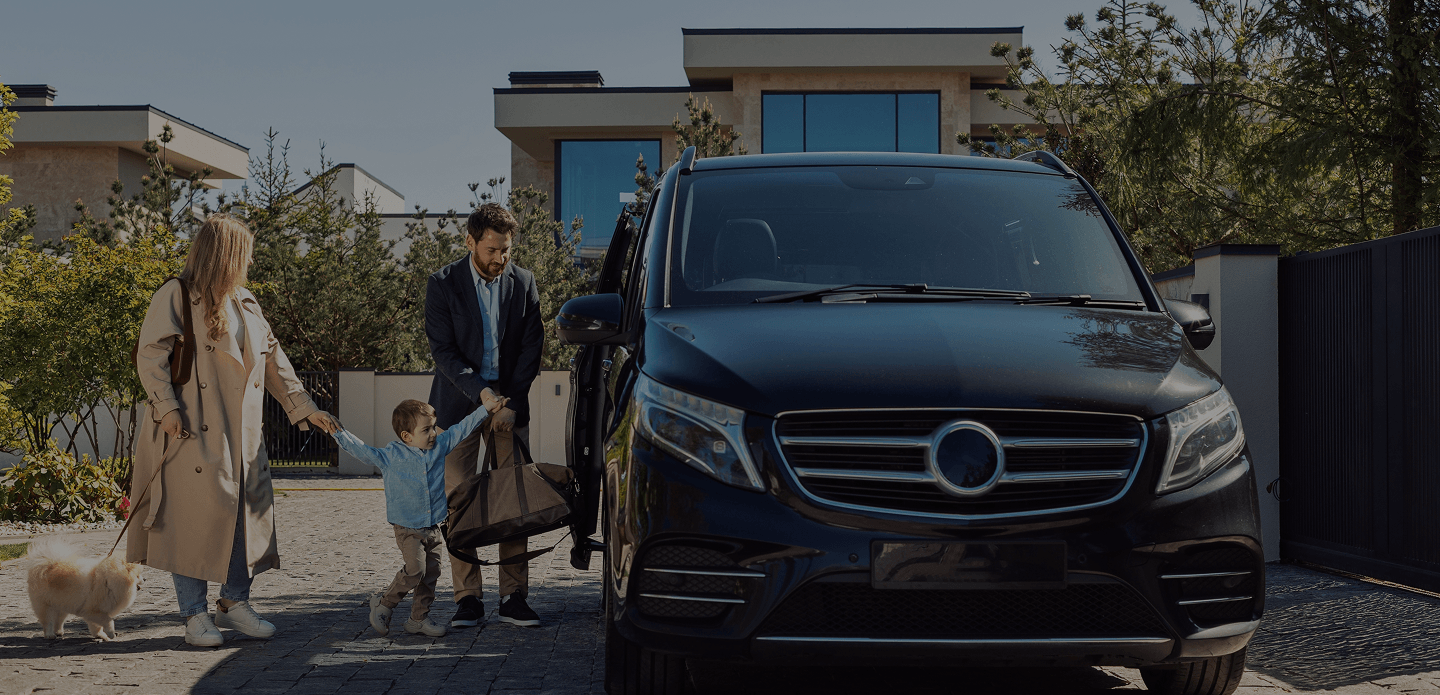 Genius Limo luxury black car and limousine service