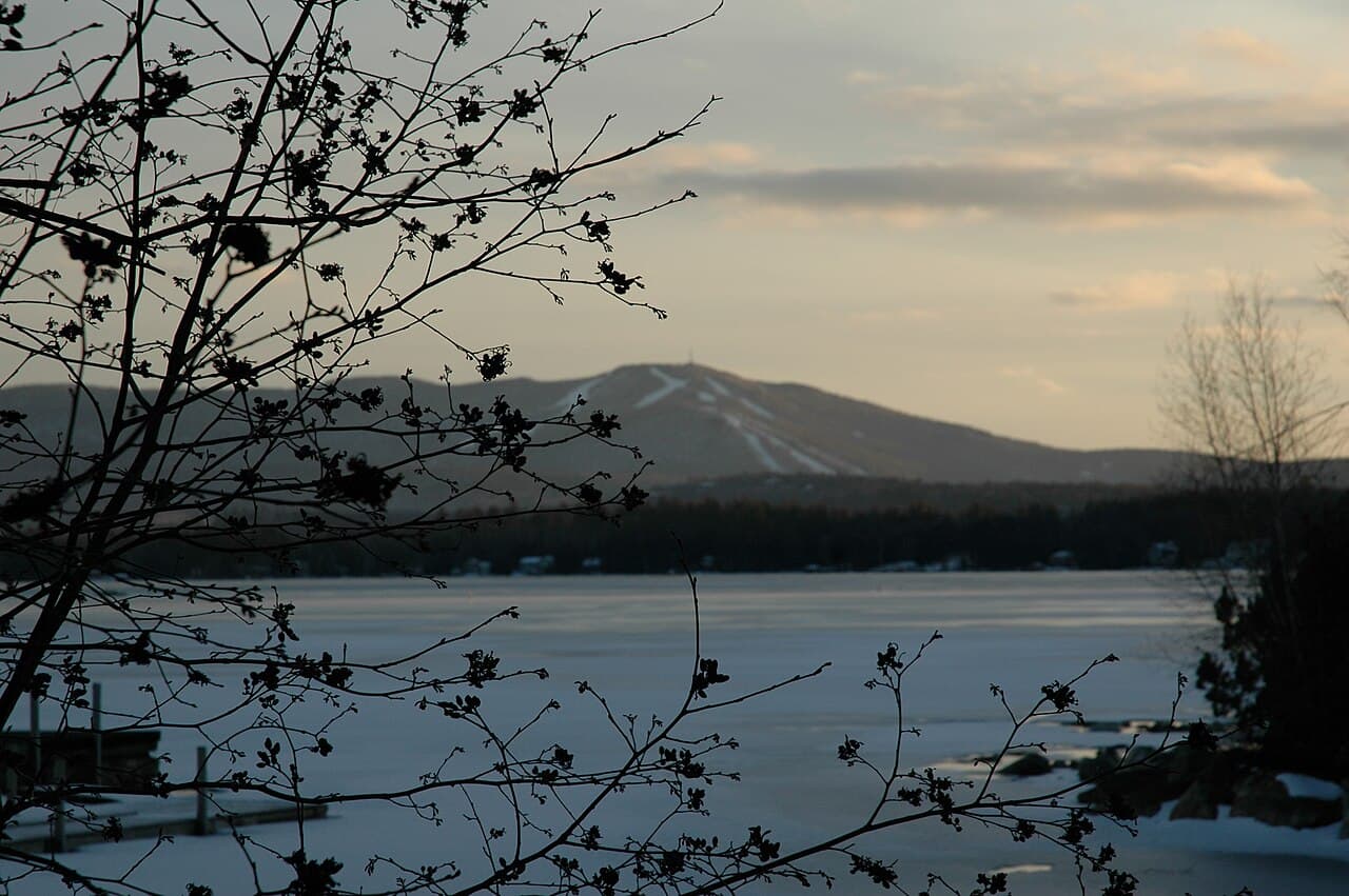 Mount Sunapee, New Hampshire — destination view