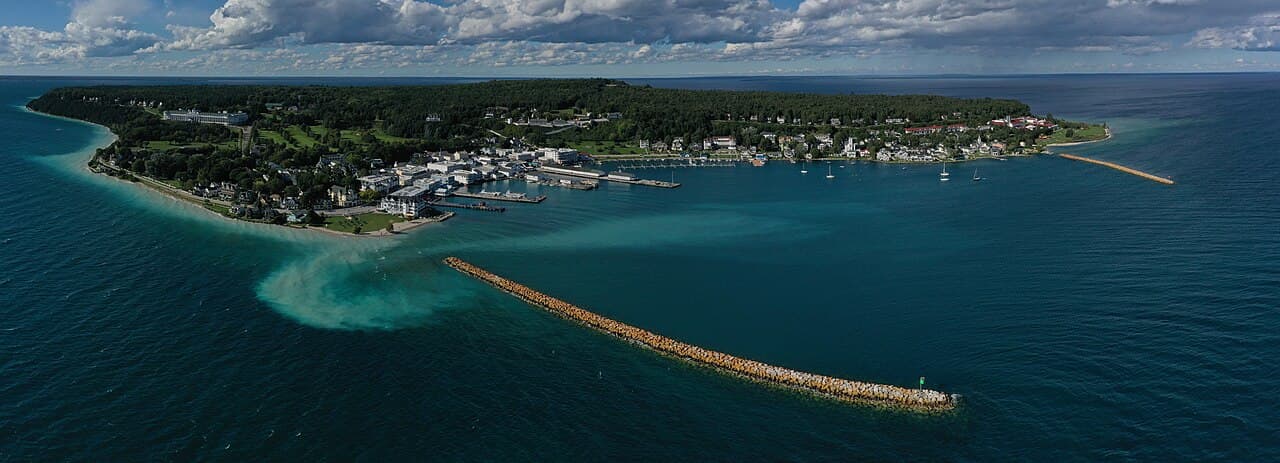 Mackinac Island Ferry Connections, Michigan — destination view