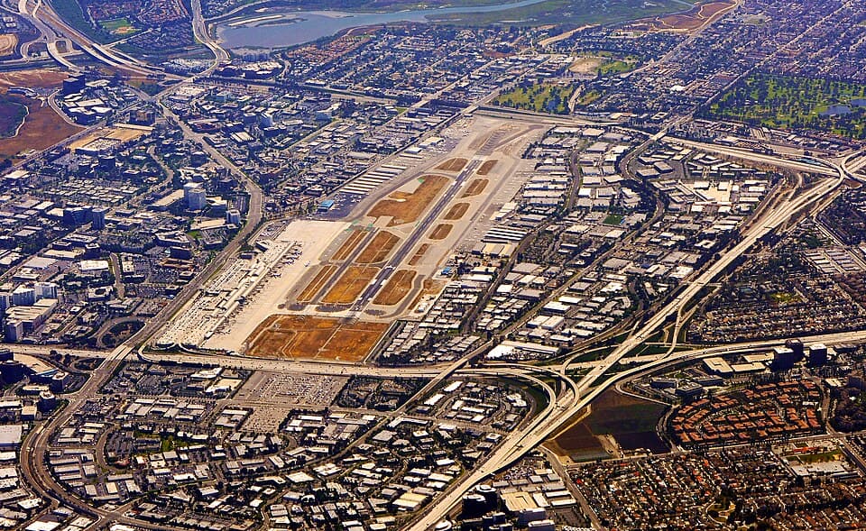 John Wayne Orange County International Airport — airport photograph