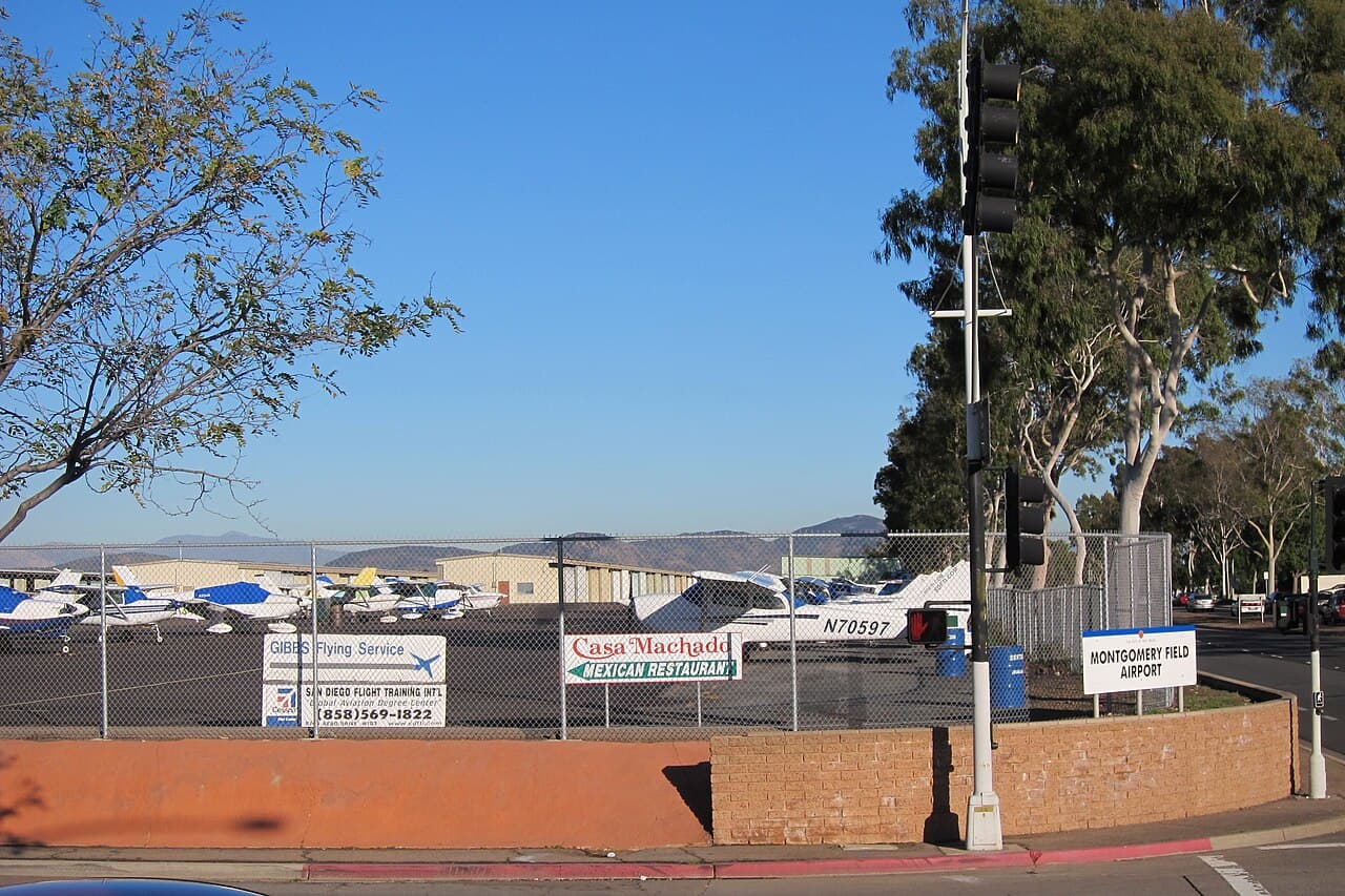 Airport facilities at Montgomery-Gibbs Executive Airport (MYF)