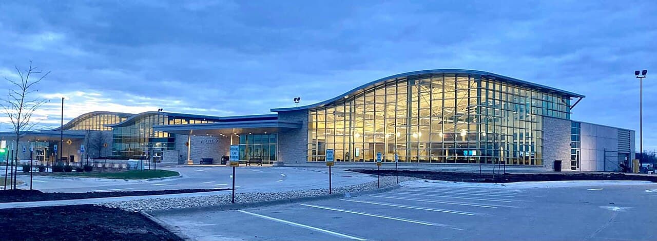 Airport facilities at Manhattan Regional Airport (MHK)