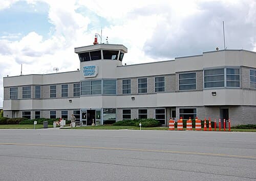 Airport facilities at Concord-Padgett Regional Airport (USA)