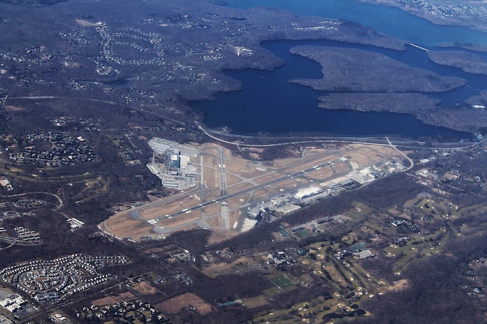 Westchester County Airport — airport photograph