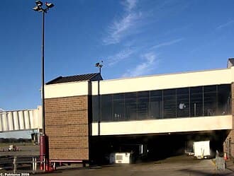 Lafayette Regional Airport — airport photograph