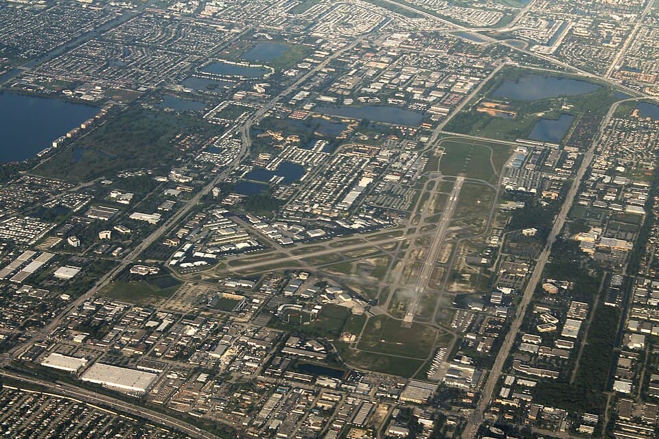 Fort Lauderdale Executive Airport — airport photograph