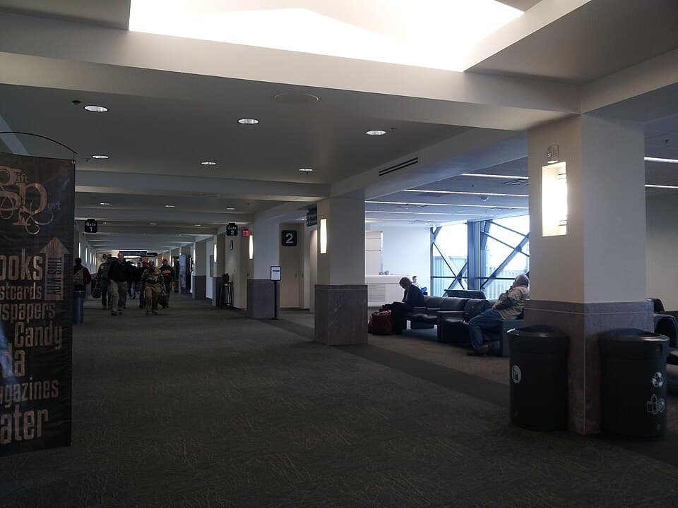 Sioux Falls Regional Airport — airport photograph