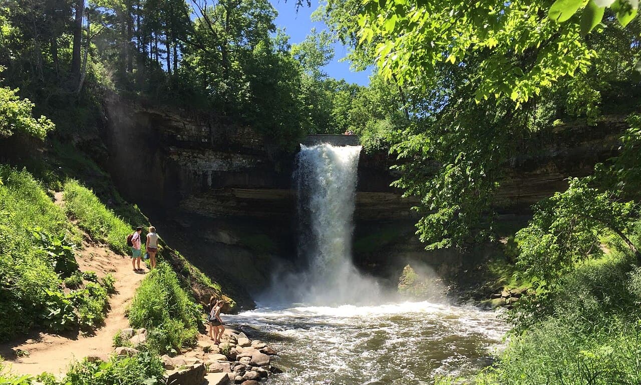Minnehaha Falls, Minnesota — destination view