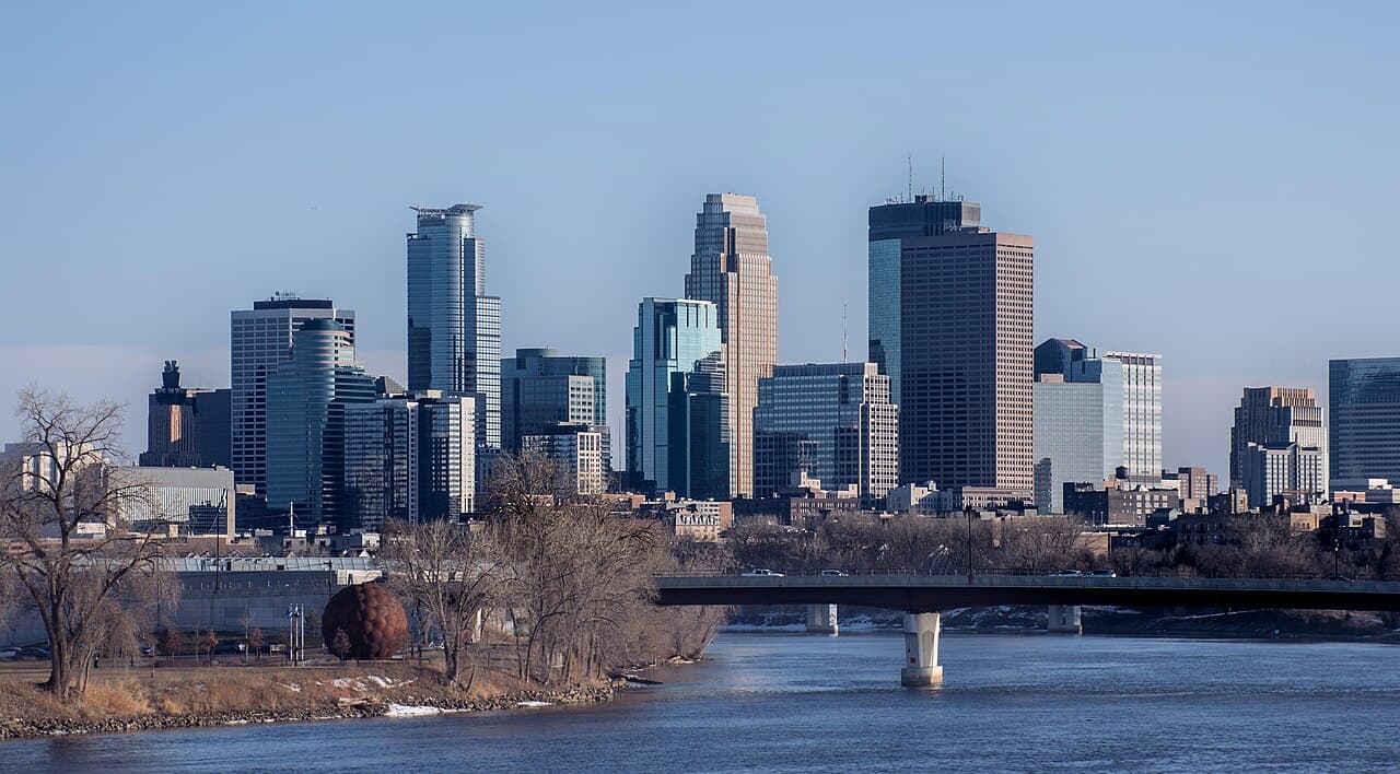 Minneapolis, Minnesota — city view