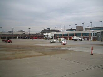 Blue Grass Airport — airport photograph
