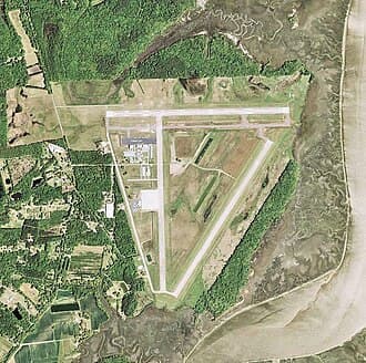 Charleston Executive Airport — airport photograph