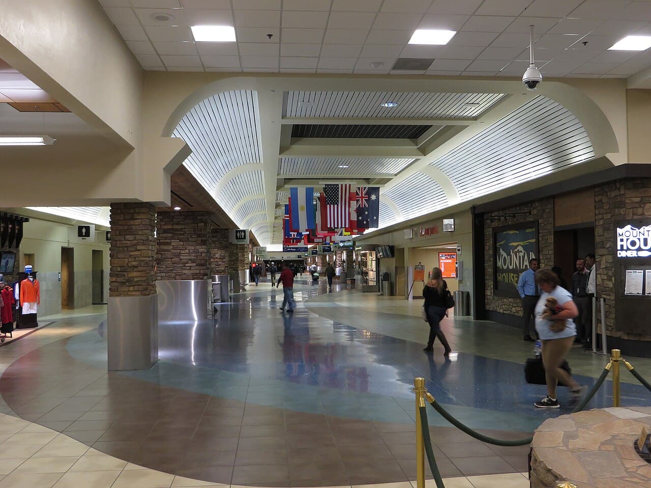 Airport facilities at Reno Tahoe International Airport (RNO)