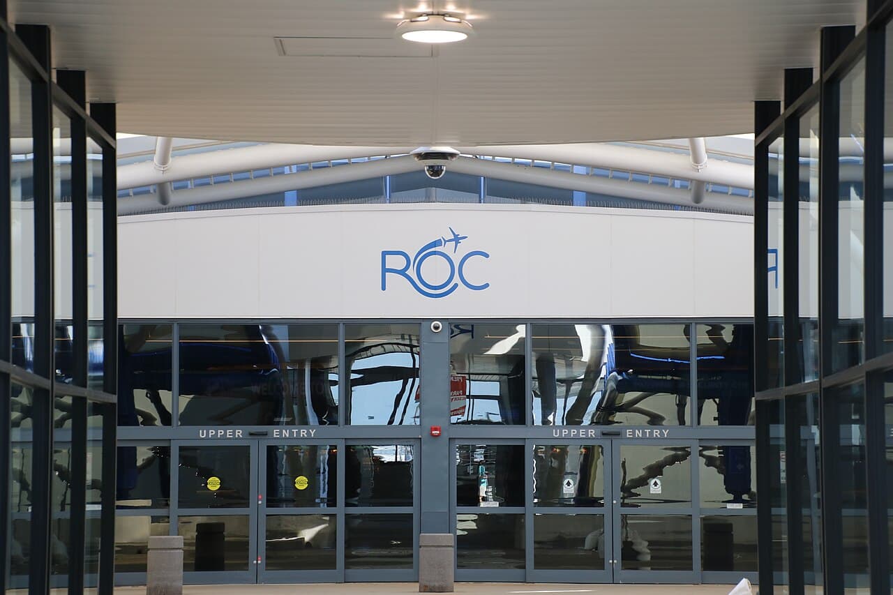 Airport facilities at Frederick Douglass Greater Rochester International Airport (ROC)