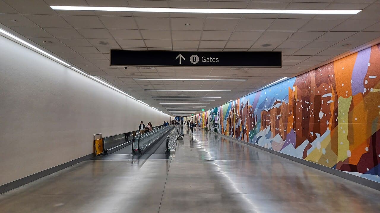 Airport facilities at Salt Lake City International Airport (SLC)