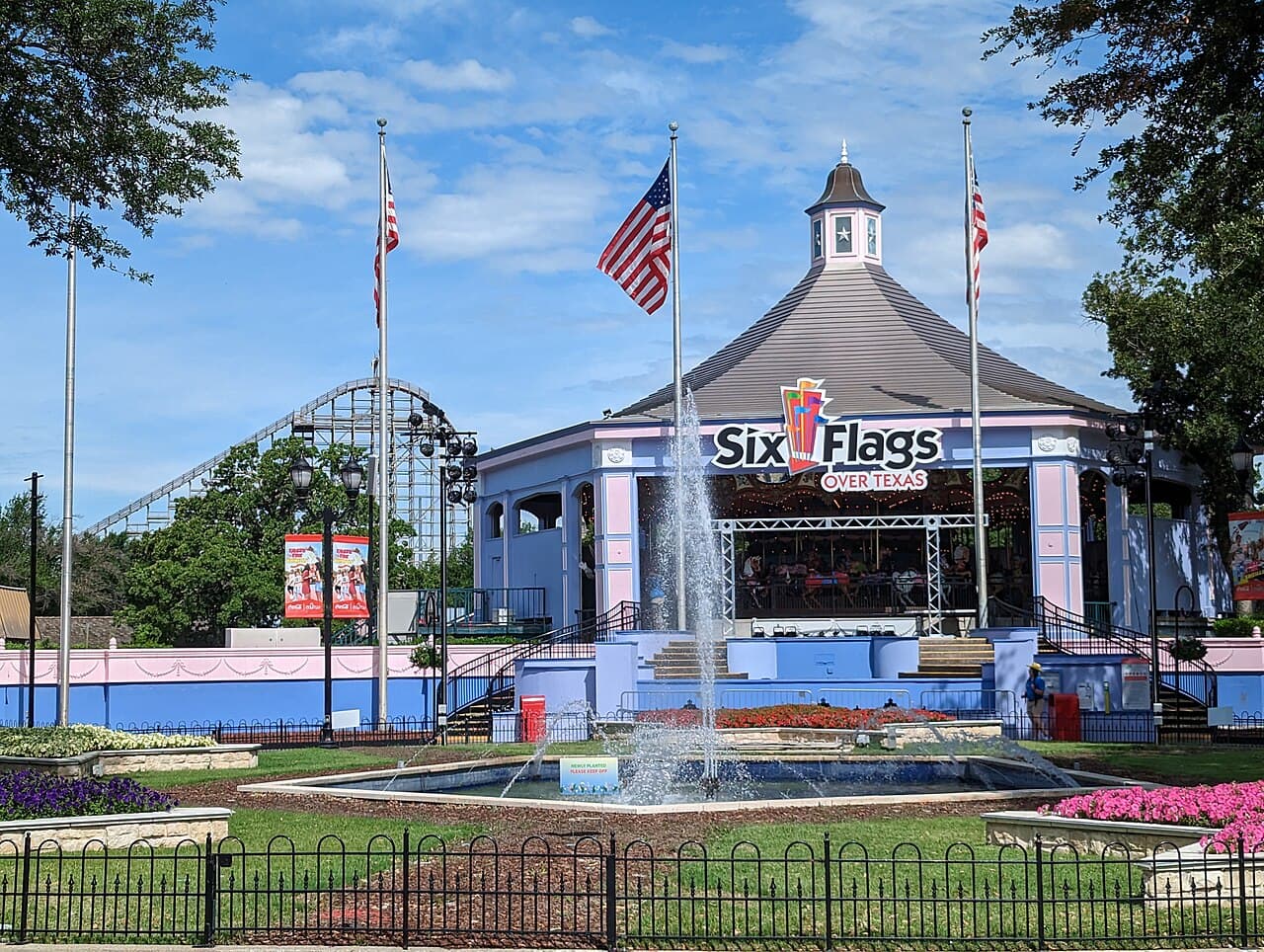 Six Flags Over Texas, Texas — destination view