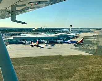 Long Island MacArthur Airport — airport photograph