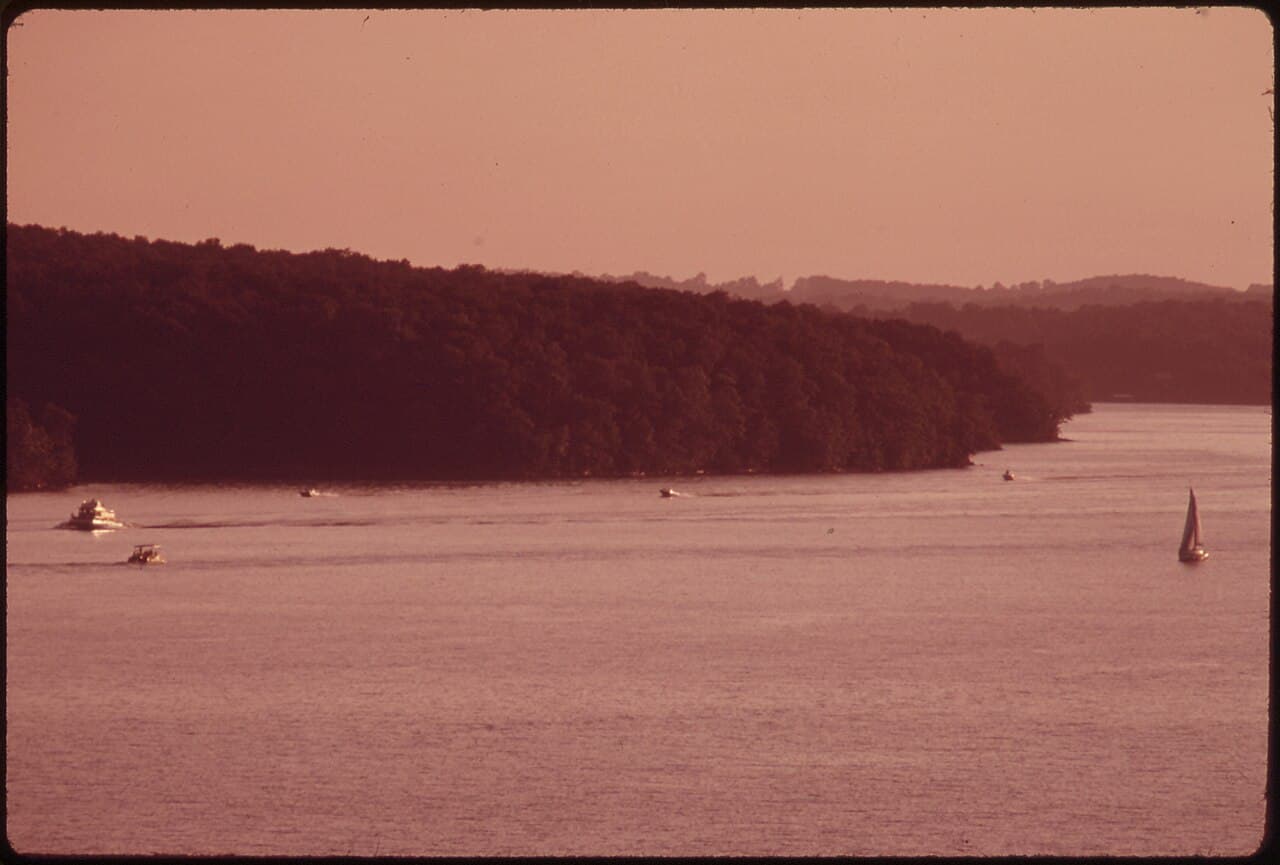 Lake of the Ozarks, Missouri — destination view