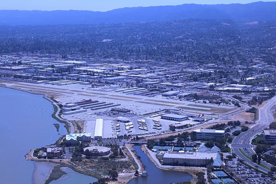 San Carlos Airport — airport photograph