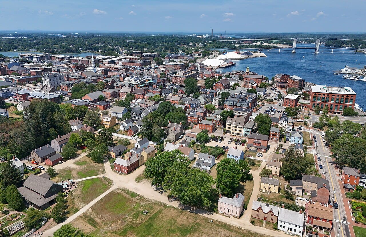 Portsmouth, New Hampshire — destination view