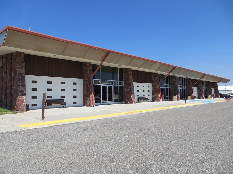 Yellowstone Airport — airport photograph