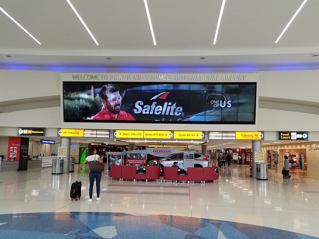 Airport facilities at John Glenn Columbus International Airport (CMH)