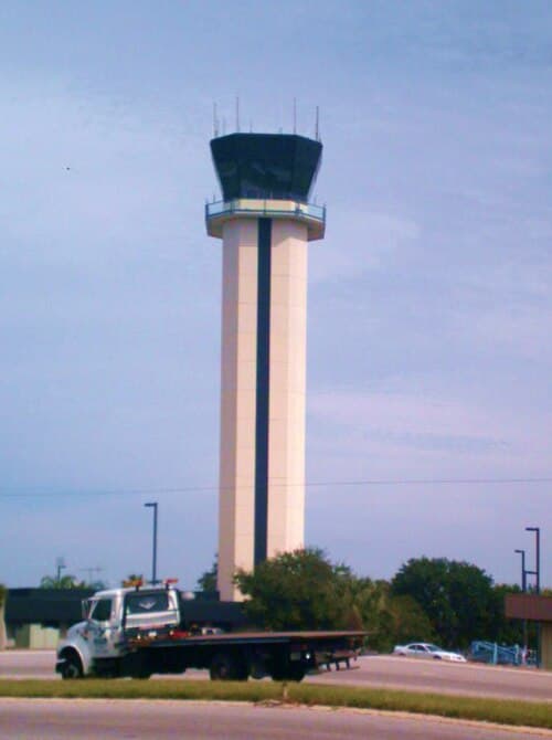 Airport facilities at St. Petersburg Clearwater International Airport (PIE)