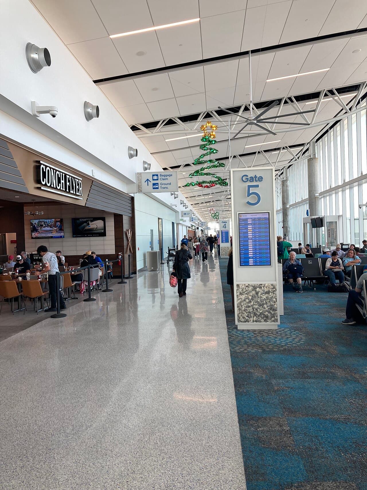 Airport facilities at Key West International Airport (EYW)