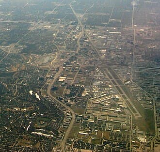 Addison Airport — airport photograph