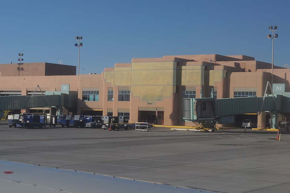 Albuquerque International Sunport — airport photograph