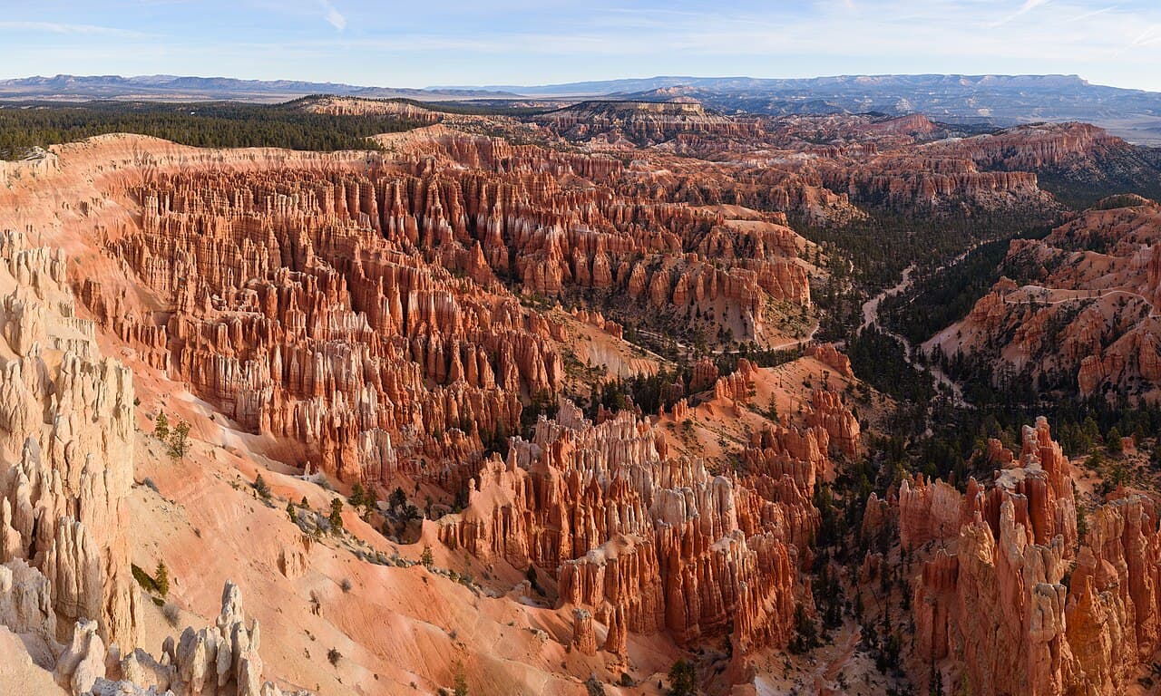 Bryce Canyon Gateway, Utah — destination view