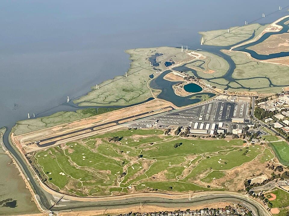 Palo Alto Airport — airport photograph