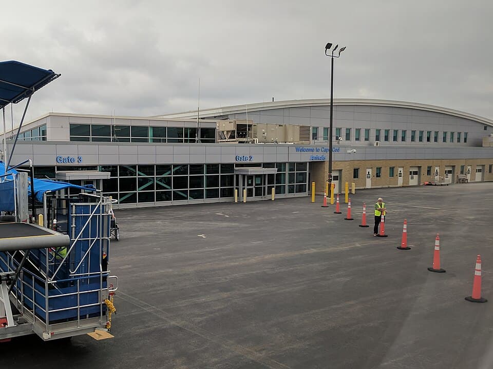 Cape Cod Gateway Airport — airport photograph
