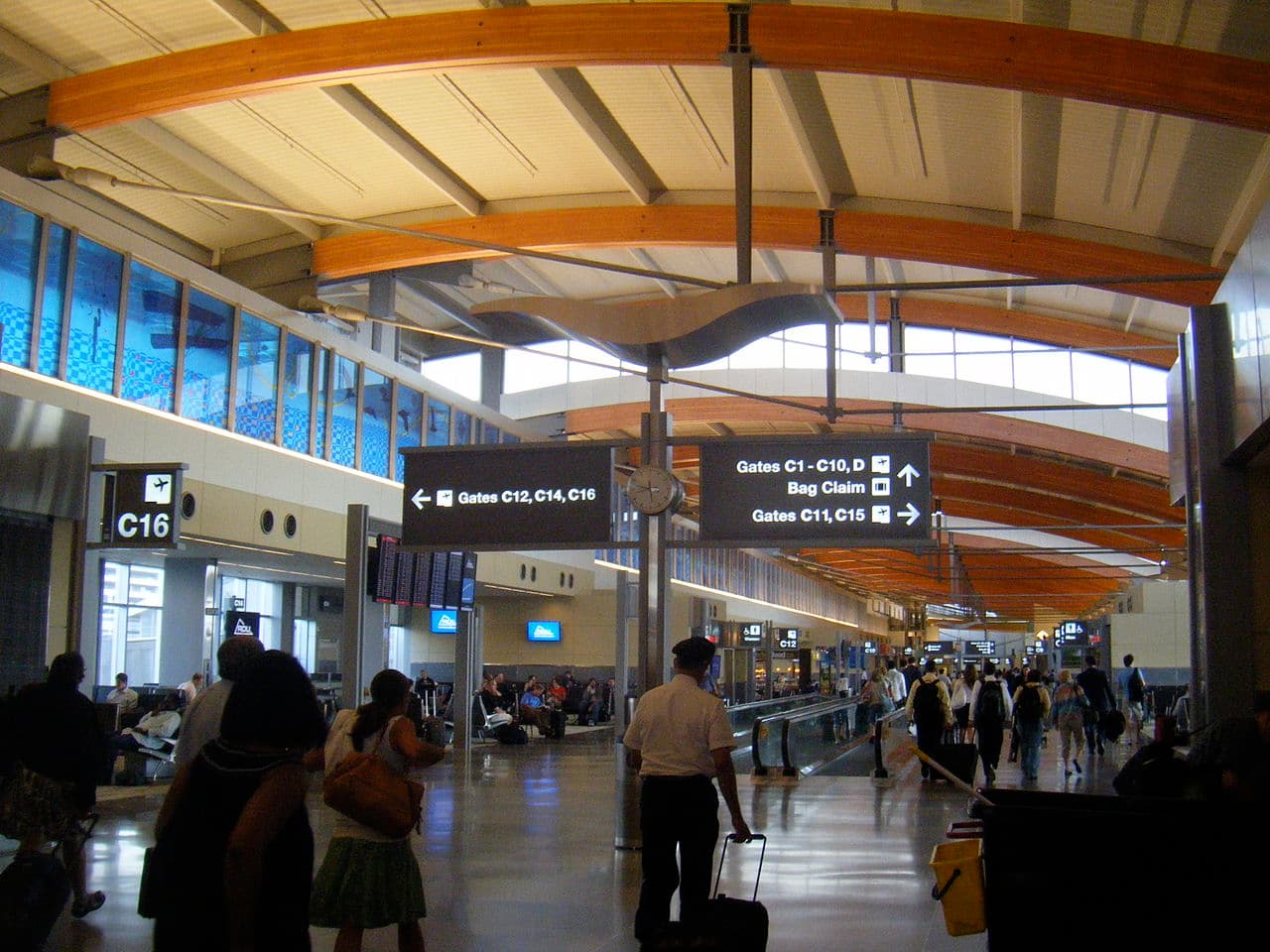 Airport facilities at Raleigh-Durham International Airport (RDU)