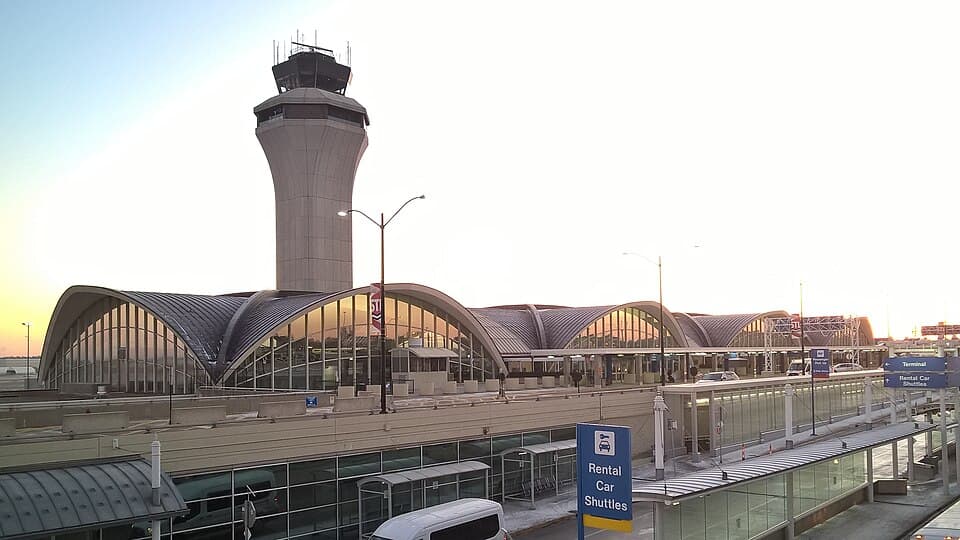St. Louis Lambert International Airport — airport photograph