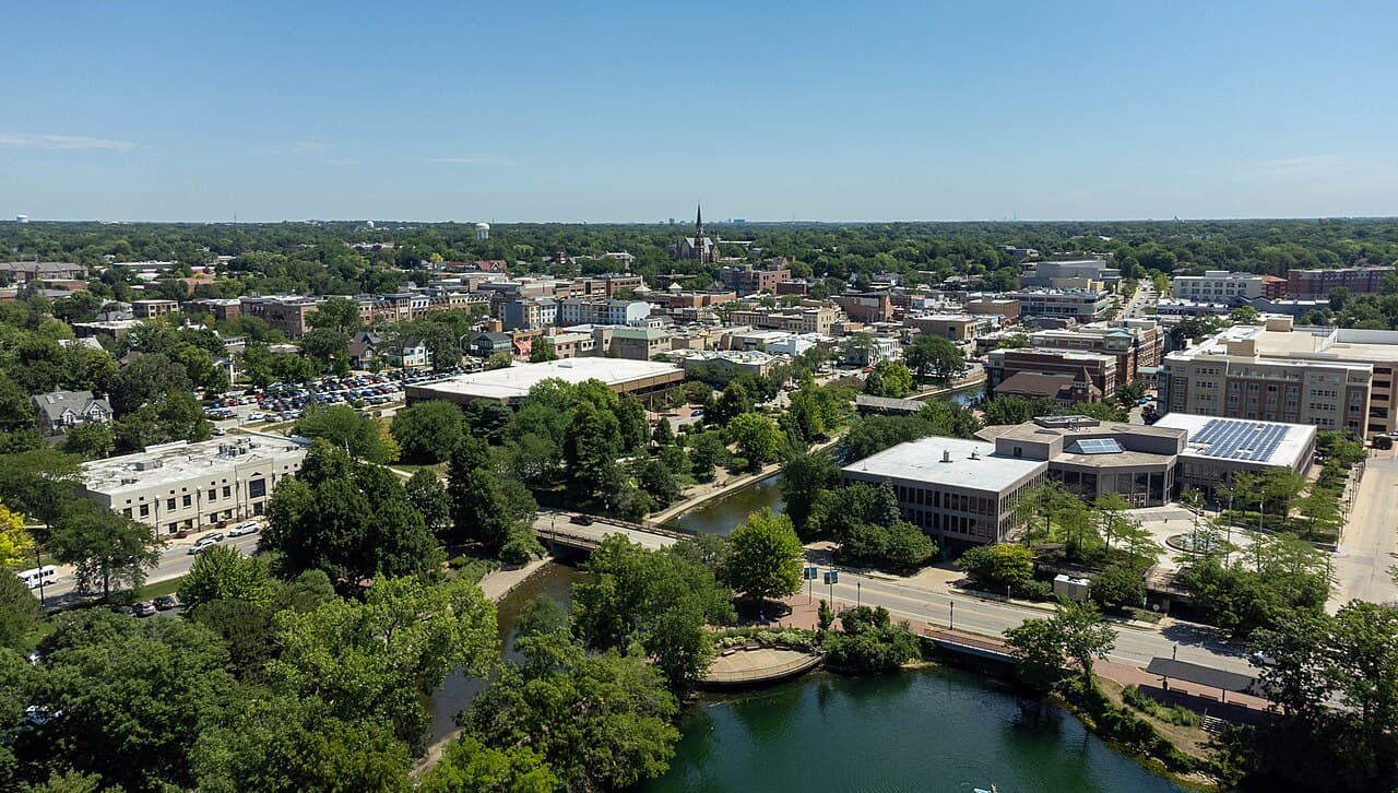 Naperville, Illinois — city view