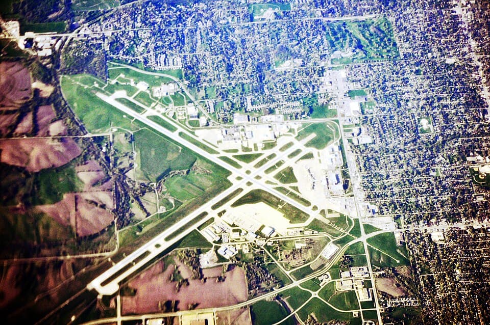 Des Moines International Airport — airport photograph