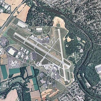 Reading Regional Airport (Carl A Spaatz Field) — airport photograph