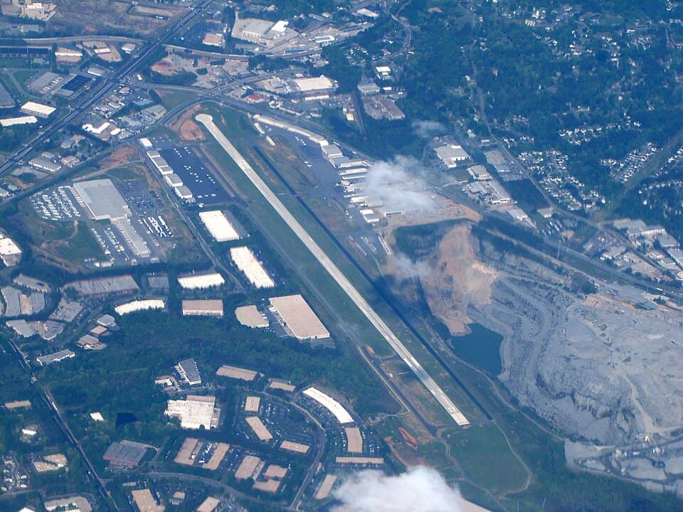 Cobb County International Airport-McCollum Field — airport photograph