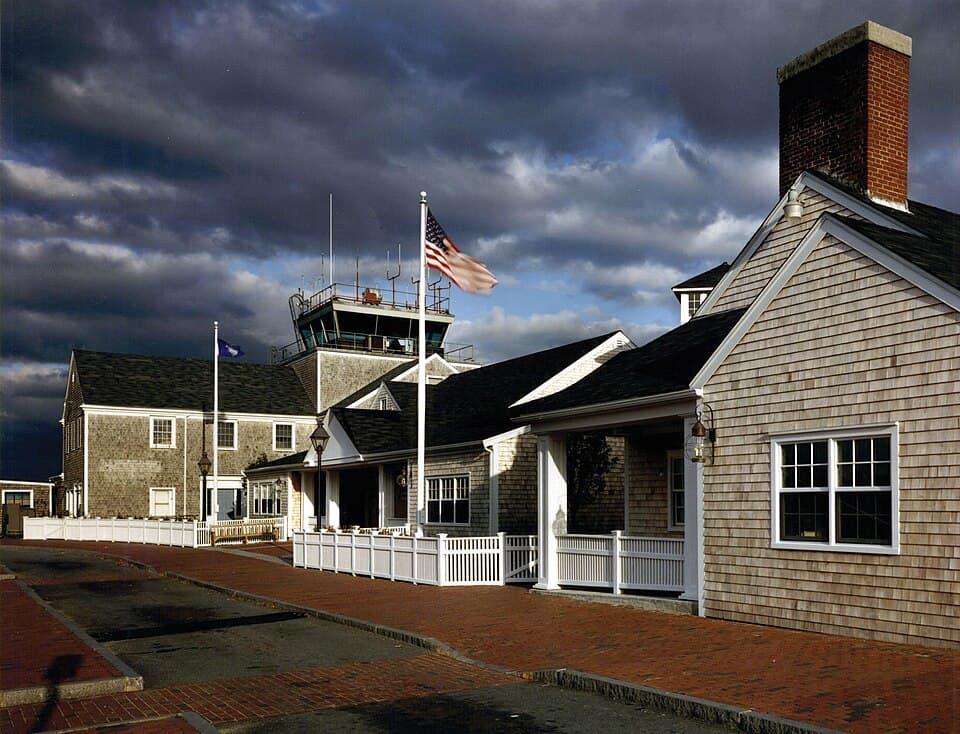 Nantucket Memorial Airport — airport photograph