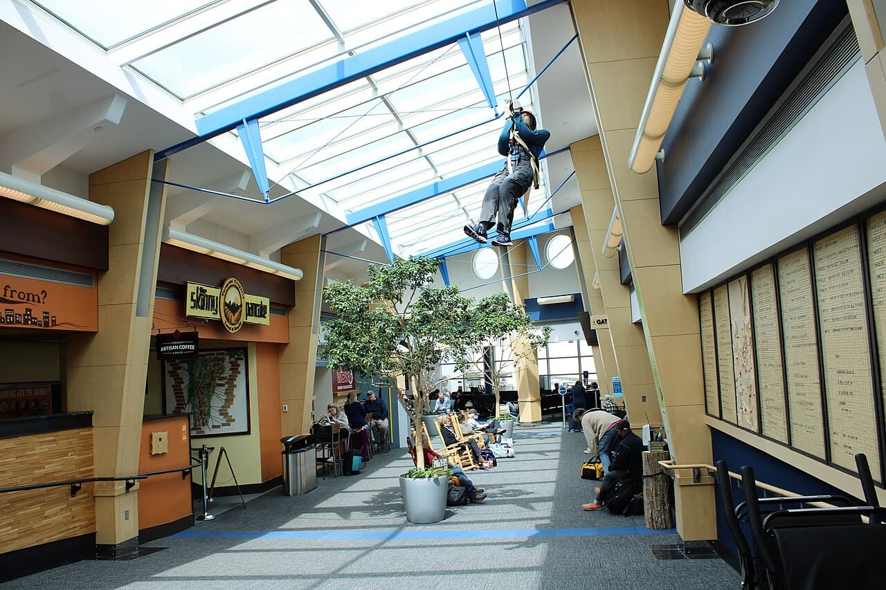 Airport facilities at Patrick Leahy Burlington International Airport (BTV)