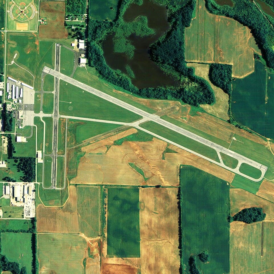 Northwest Alabama Regional Airport — airport photograph