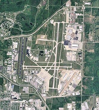 Tulsa International Airport — airport photograph