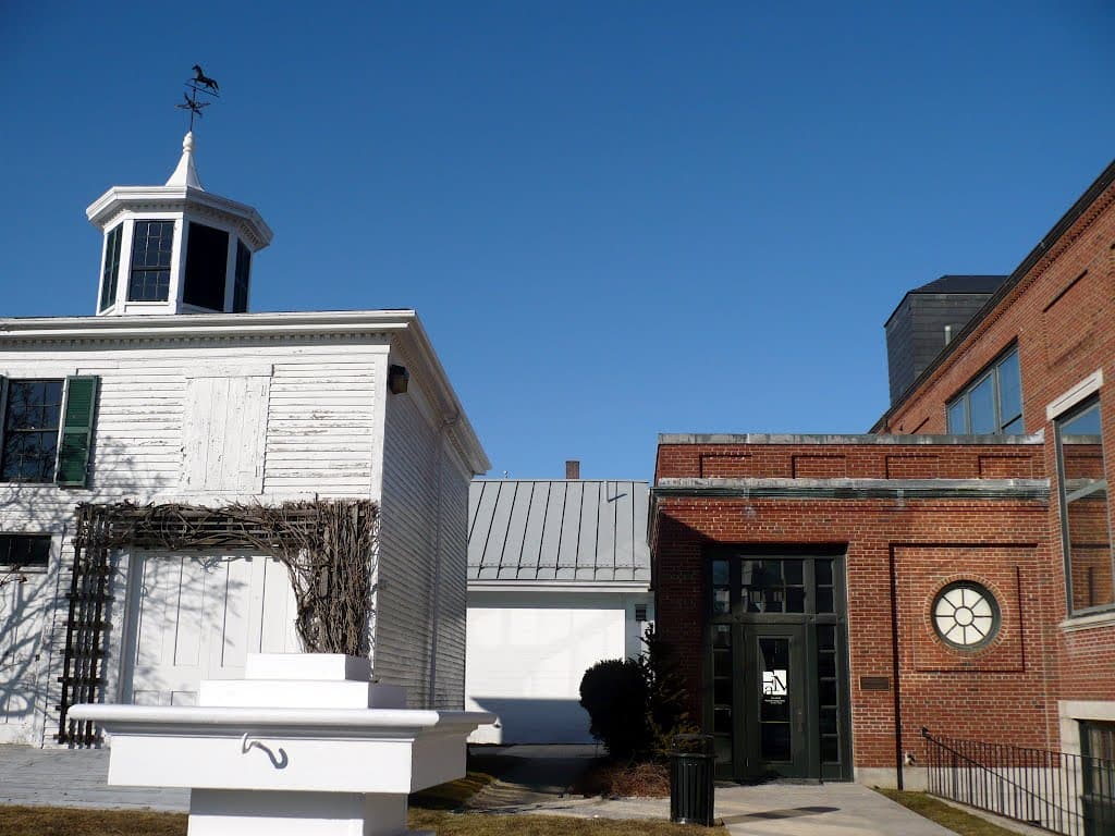 Rockland Harbor & Farnsworth Museum, Maine — destination view