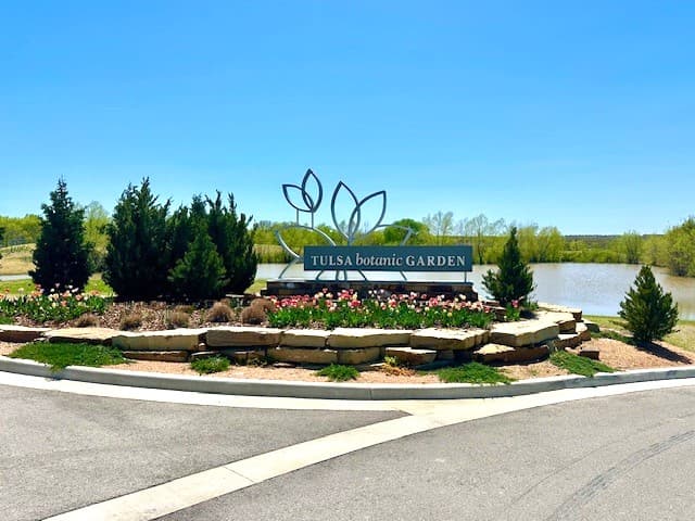 Tulsa Botanic Garden, Oklahoma — destination view